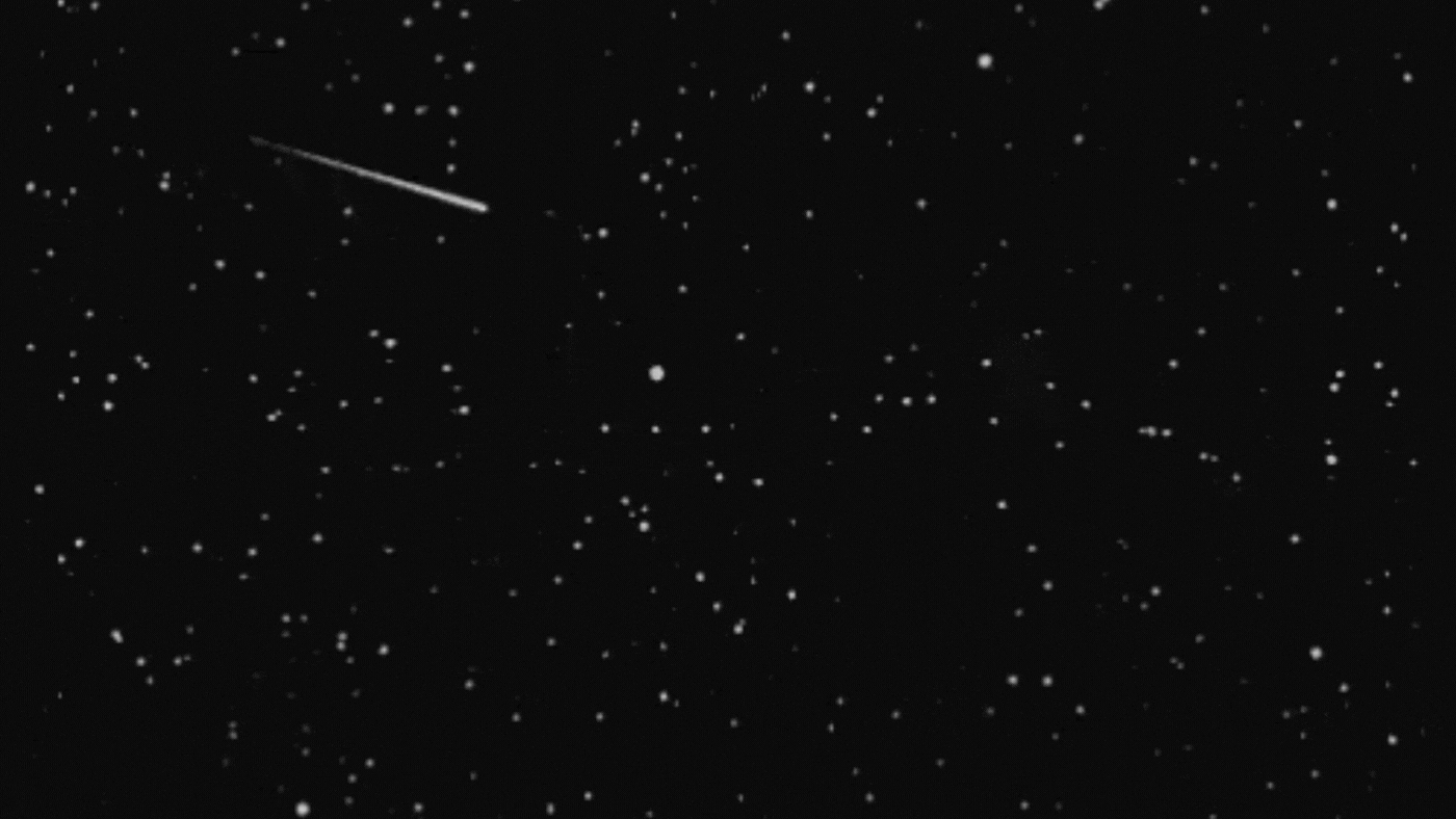 que horas será a chuva de meteoros hoje