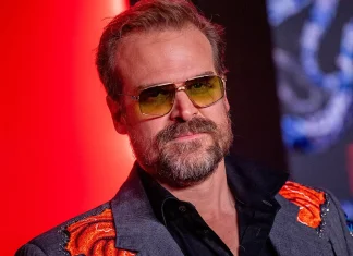 David Harbour é revelado como Papai Noel no primeiro pôster de “Violent Night”