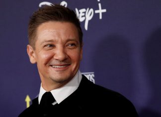 Jeremy Renner fará a primeira aparição pública desde o acidente com o limpa-neve