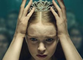 Carrie, nova série de Stephen King comandada por Mike Flanagan, já desponta como um clássico de terror de 5 estrelas Carrie, série