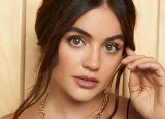 Sherlock Holmes ganha nova série moderna com Lucy Hale Scarlett Holmes